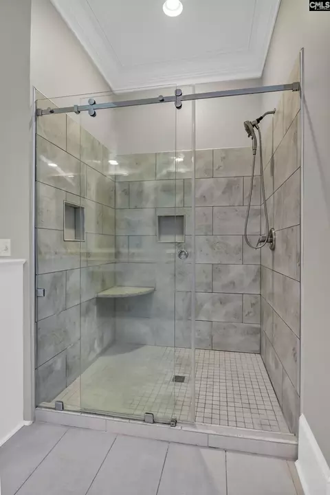 Bath - 305 Redbay Rd, Elgin, SC 29045 photo 7 of 14