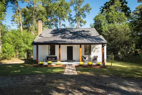 3943 Live Oak St, Columbia, SC 29205