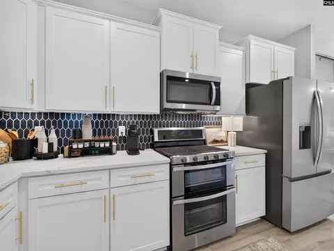 Kitchen - 253 Reece Ln, Cayce, SC 29033 photo 2 of 4