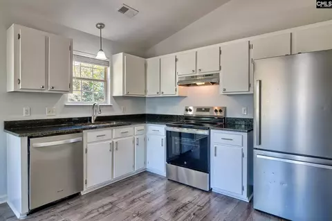 Kitchen - 20 Piper Ln, Elgin, SC 29045 photo 2 of 4