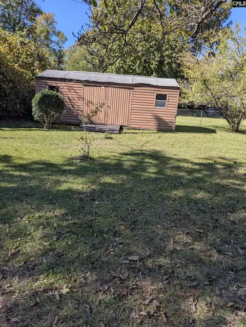 Exterior - 112 Hickory Ln, Cayce, SC 29033 photo 3 of 6