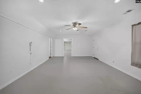 Living - 124 Maxwell Ln, Mccormick, SC 29835 photo 6 of 6