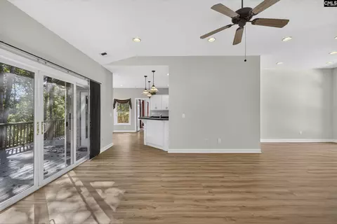 Living - 124 Maxwell Ln, Mccormick, SC 29835 photo 4 of 6