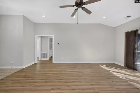 Living - 124 Maxwell Ln, Mccormick, SC 29835 photo 5 of 6