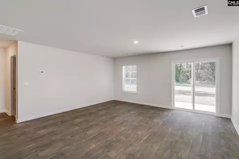 Living - 2380 Offspring Ct, Sumter, SC 29153 photo 2 of 3