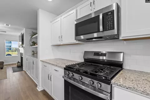 Kitchen - 660 Clementine Run, Gilbert, SC 29054 photo 2 of 3
