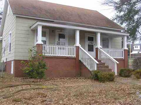 106 Pickens St, Easley, SC 29640 photo 1