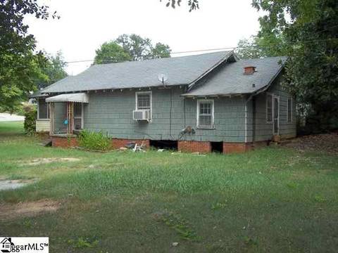 331 W Main St, Pickens, SC 29671 photo 3