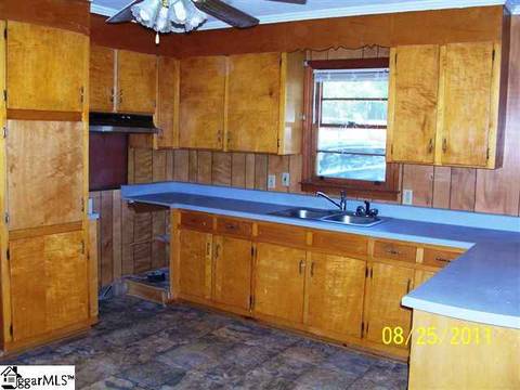 652 Compton Rd, Clinton, SC 29325 photo 5