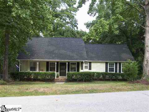 237 Enoree Cir, Greer, SC 29650 photo 1