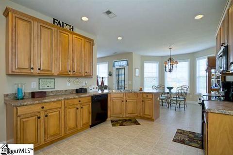 38 Rustcraft Dr, Greer, SC 29651 photo 12