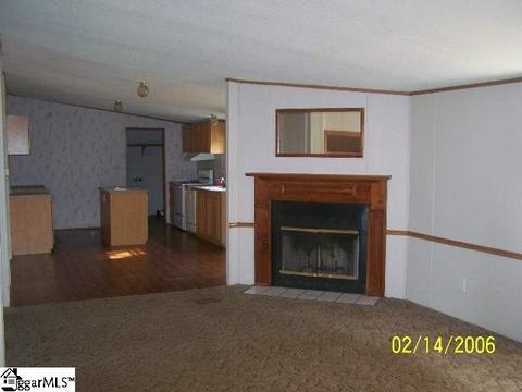 950 Watson Rd, Enoree, SC 29335 photo 2