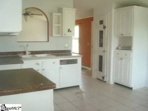 337 Garrett Rd, Enoree, SC 29335 photo 3
