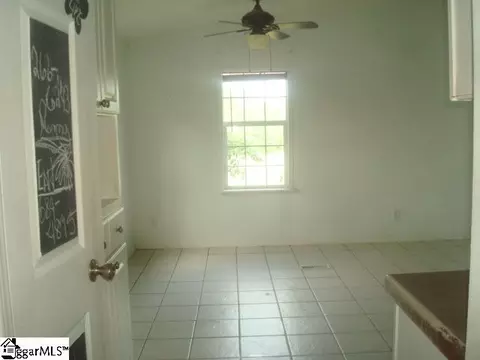337 Garrett Rd, Enoree, SC 29335 photo 4