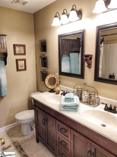 233 Sassafras Dr, Easley, SC 29642 photo 23