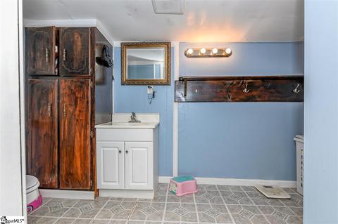 109 S 7th St, Easley, SC 29640 photo 16