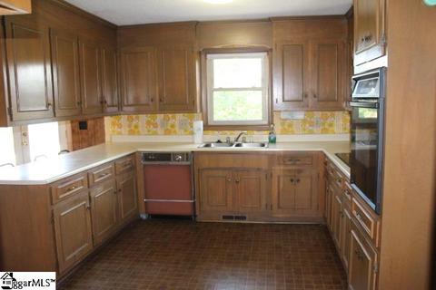 100 Capell Dr, Pelzer, SC 29669 photo 11