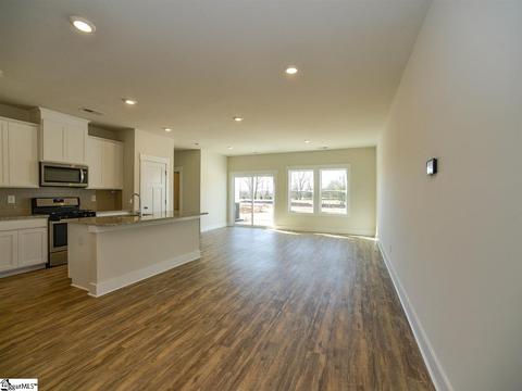 107 Outback Dr, Greer, SC 29650 photo 2