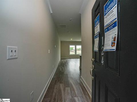 124 Outback Dr, Greer, SC 29650 photo 2