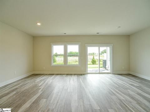 124 Outback Dr, Greer, SC 29650 photo 3