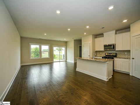 126 Outback Dr, Greer, SC 29650 photo 4