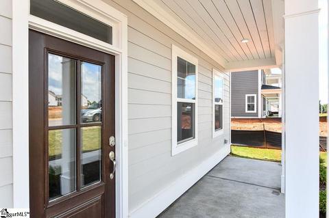 112 Townsend Ave, Greer, SC 29651 photo 4