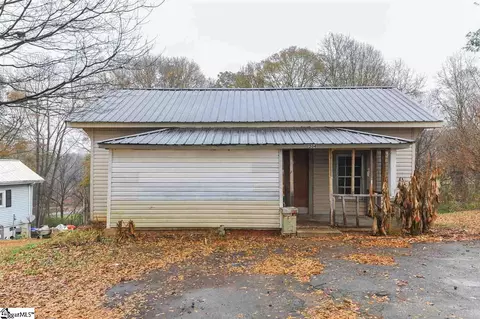 204 Lucky St, Easley, SC 29640 photo 3