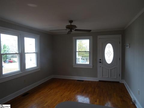 102 Mcdaniel Ave, Easley, SC 29640 photo 3