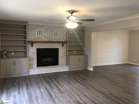 201 E Walnut St, Clinton, SC 29325 photo 4