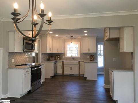 201 E Walnut St, Clinton, SC 29325 photo 7