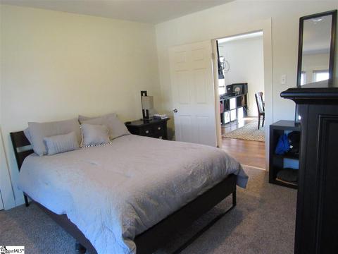 304 E Fairview Ave, Greer, SC 29651 photo 8