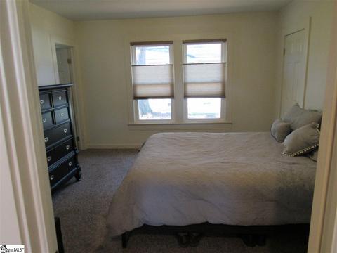 304 E Fairview Ave, Greer, SC 29651 photo 12
