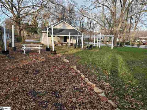 304 E Fairview Ave, Greer, SC 29651 photo 17
