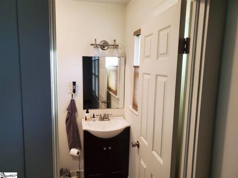 304 E Fairview Ave, Greer, SC 29651 photo 20