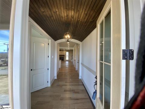 911 Taylor Rd, Greer, SC 29651 photo 3