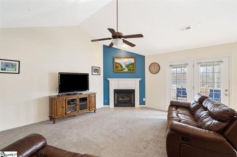 2 Wallhaven Dr, Greer, SC 29651 photo 3
