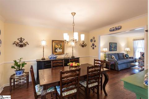 220 E Shefford St, Greer, SC 29650 photo 3