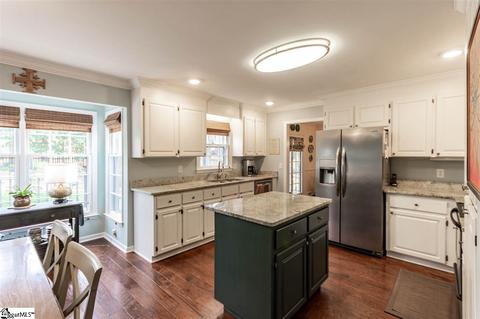 220 E Shefford St, Greer, SC 29650 photo 6