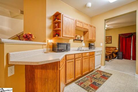 175 Spring Crossing Cir, Greer, SC 29650 photo 13