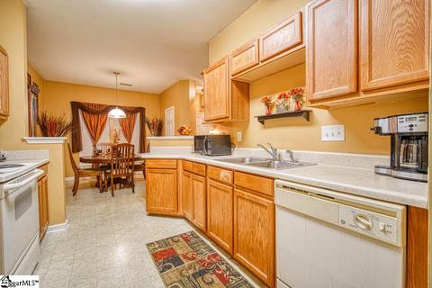 175 Spring Crossing Cir, Greer, SC 29650 photo 12