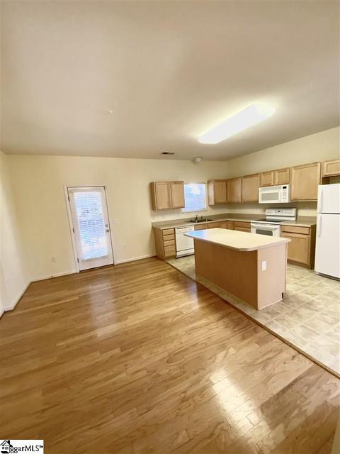 210 Spring Crossing Cir, Greer, SC 29650 photo 14