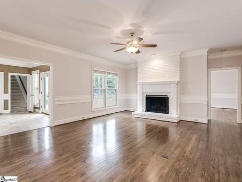 120 Baucom Park Dr, Greer, SC 29650 photo 4