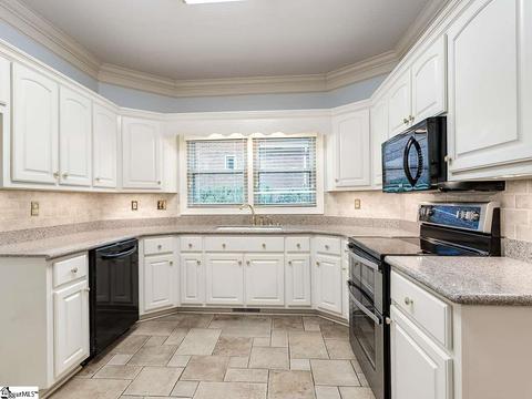 120 Baucom Park Dr, Greer, SC 29650 photo 7