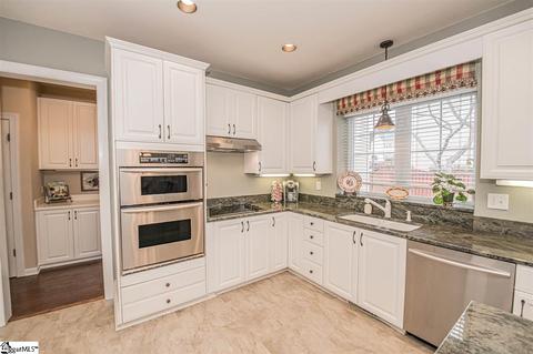 2 Wolf Den Dr, Greer, SC 29650 photo 14