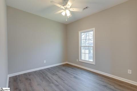 210 Moore St, Greer, SC 29651 photo 13