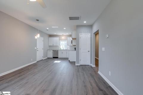 210 Moore St, Greer, SC 29651 photo 5