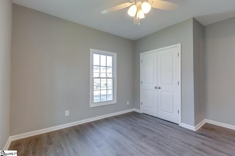 210 Moore St, Greer, SC 29651 photo 10