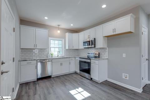 210 Moore St, Greer, SC 29651 photo 8