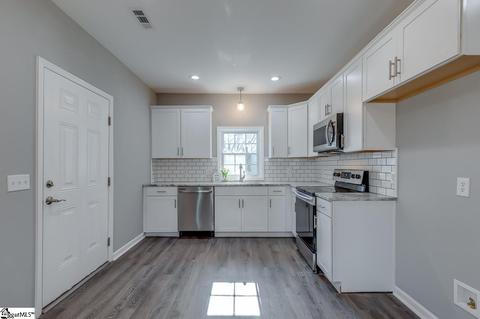 210 Moore St, Greer, SC 29651 photo 7
