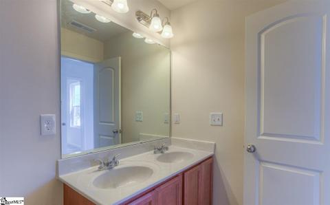115 Regency Walk, Pickens, SC 29671 photo 4